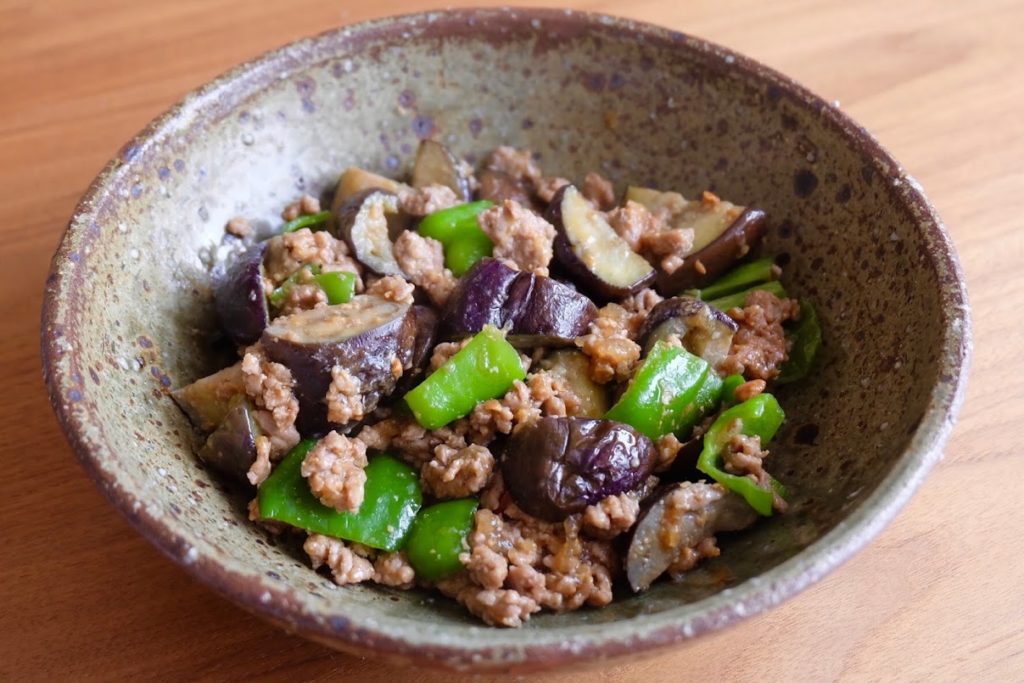 簡単♪茄子とひき肉のみそ炒め【平日の時短ごはんレシピ】