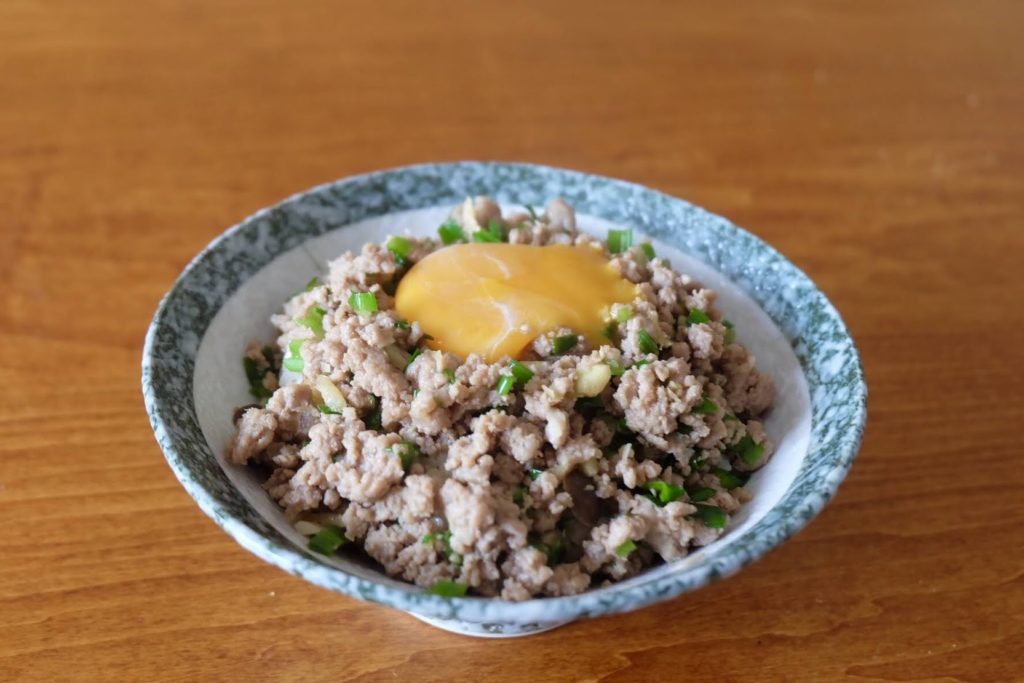 やみつき♪にら入り肉そぼろ【週末の作り置きおかずレシピ】