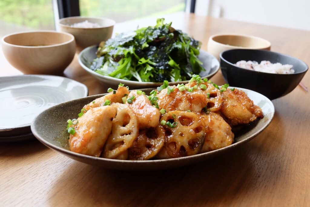 蓮根入り♪鶏むね肉のヤンニョムチキン【平日の時短ごはん】