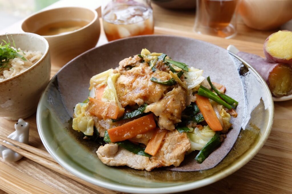 簡単♪野菜がとれる生姜焼き【平日の時短ごはん】
