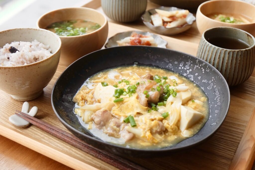 鶏肉と豆腐の卵とじ【平日の時短ごはん】