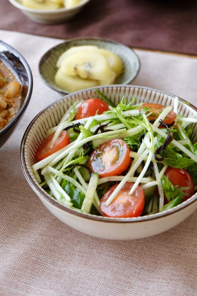 水菜と塩昆布のサラダ【平日の時短ごはんレシピ】