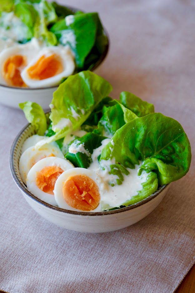 サラダ菜とゆで卵のサラダ【平日の時短ごはんレシピ】