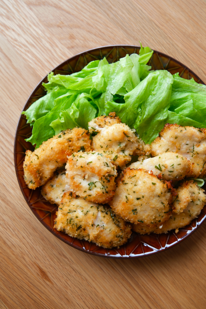 簡単♪鶏むね肉の青じそパン粉焼き