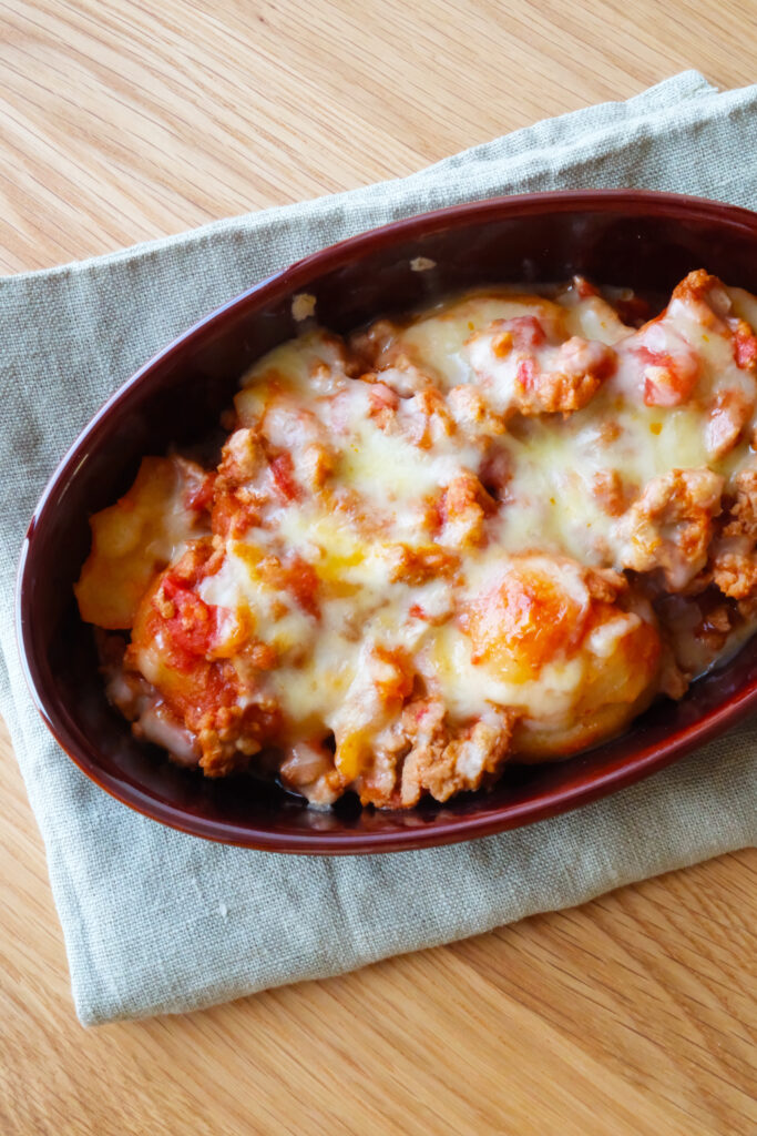 じゃがいもとひき肉のチーズ焼き