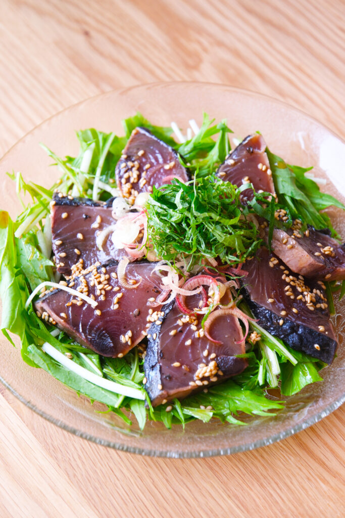 薬味たっぷり♪かつおのサラダ仕立て