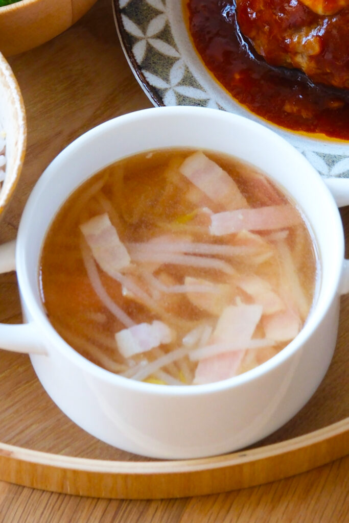 もやしのコンソメスープ【平日の時短ごはんレシピ】